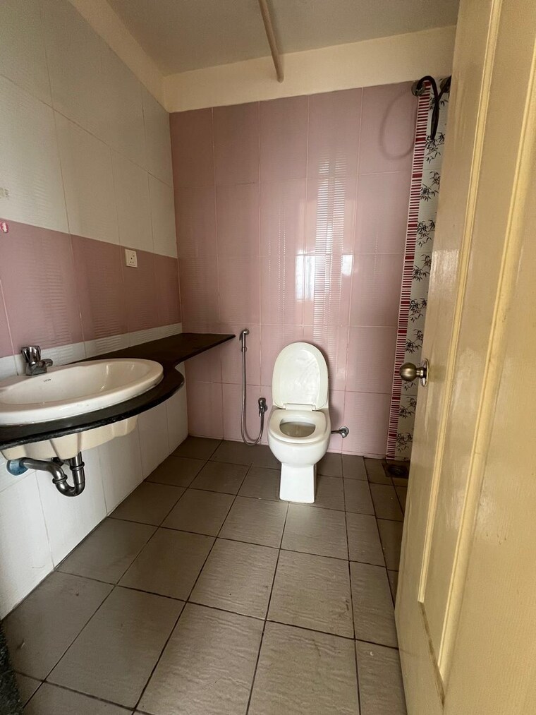 Bathroom, nanded-city-shubh-kalyan 3 Bedroom 1558 Sq.Ft. Apartment In Nanded Pune 9233038