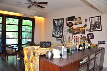 Living Room in 5 BHK Villa at Vipul Tatvam Villas, Sector 48 – for Rent