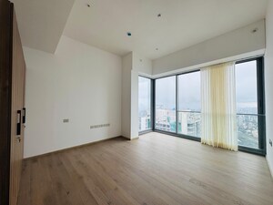 Room in 3 BHK Apartment at Rustomjee Crown, Prabhadevi – for Rent