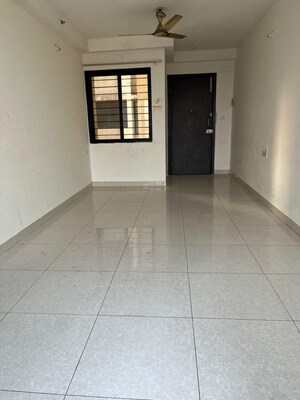 Room in 2.5 BHK Apartment at Magarpatta Nanded City Sargam, Sinhagad – for Rent