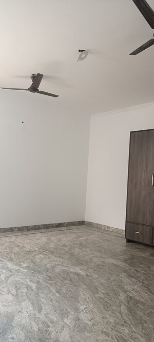 Room in 2 BHK Villa at Sector 43 – for Rent