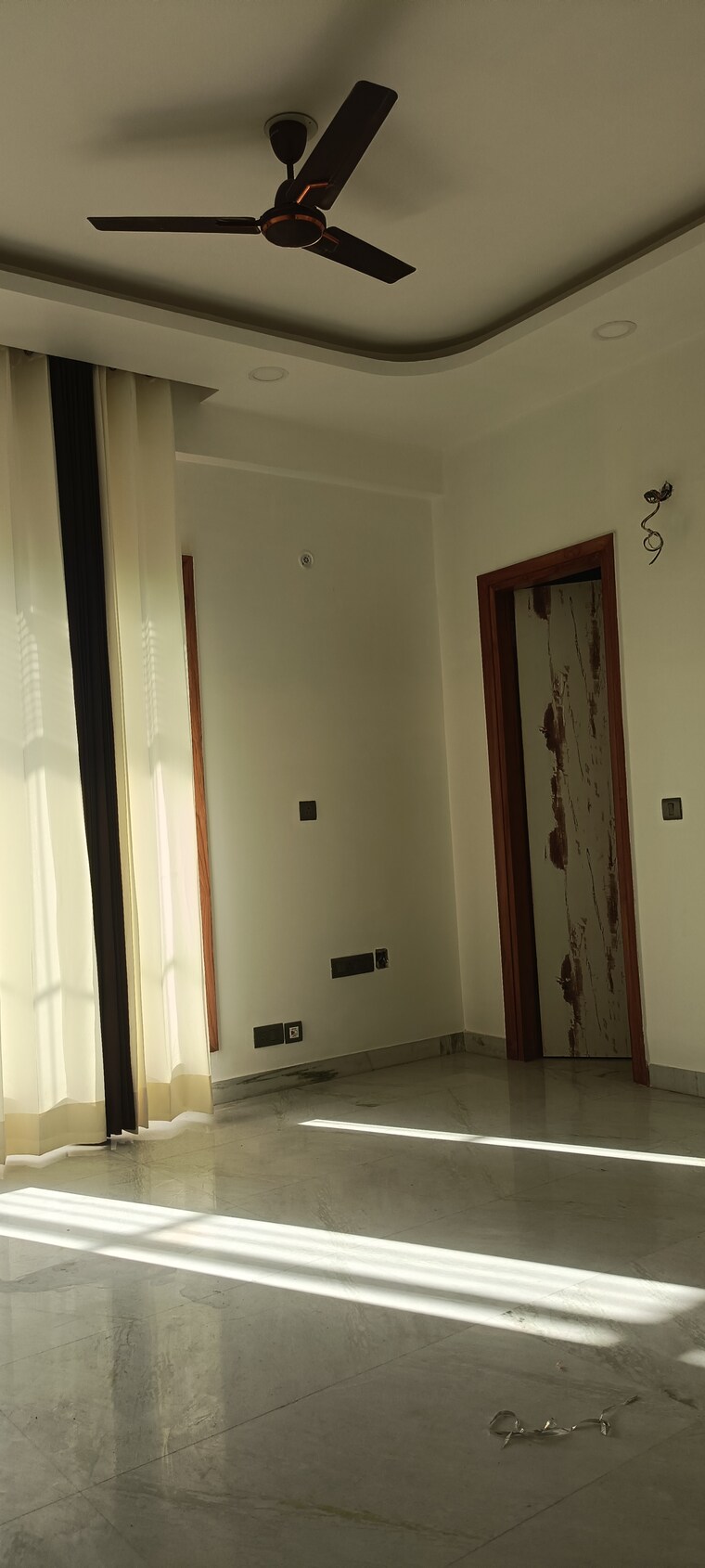 Room, sector 43 2 Bedroom 300 Sq.Mt. Villa In Sector 43 Noida 9233147
