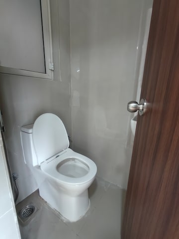 Bathroom in 1 BHK Apartment at Indiabulls One Indiabulls, Pokhran Road No Two – for Sale