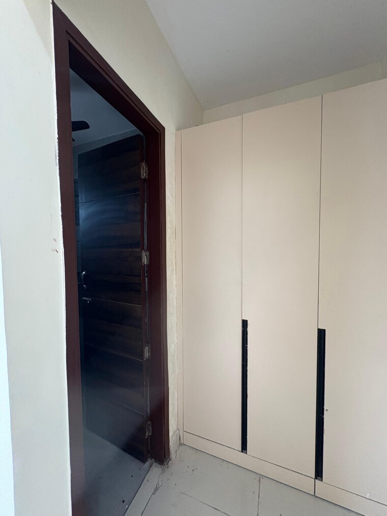 Room, sector 123 3 Bedroom 1215 Sq.Ft. Apartment In Sector 123 Mohali 9233181