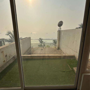 Furnished Amenities in 6 BHK Villa at Juhu – for Rent