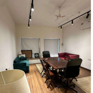 Team Area in 6 BHK Villa at Juhu – for Rent