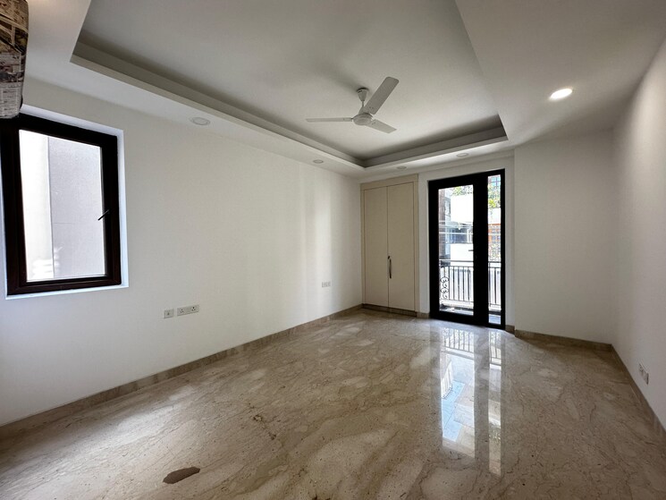 Room, maharani bagh 4 Bedroom 4500 Sq.Ft. Penthouse In Maharani Bagh Delhi 9233215