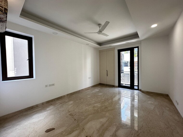 Room, maharani bagh 4 Bedroom 4500 Sq.Ft. Penthouse In Maharani Bagh Delhi 9233215