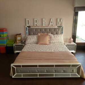 Bedroom in 4 BHK Villa at Juhu – for Sale