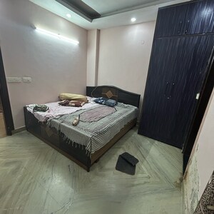 Room in 2 BHK Builder Floor at Kotla Mubarakpur – for Sale