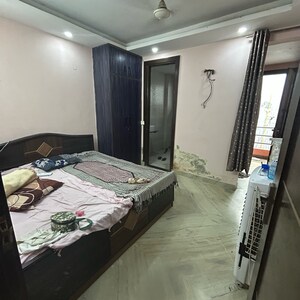 Room in 2 BHK Builder Floor at Kotla Mubarakpur – for Sale