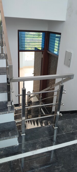 Staircase in  Shop at Kanakpura – for Rent