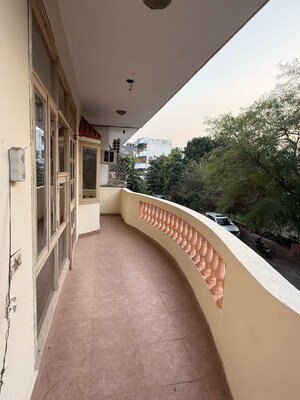 Balcony in 3 BHK Builder Floor at Eros Rosewood City, Sector 49 – for Rent