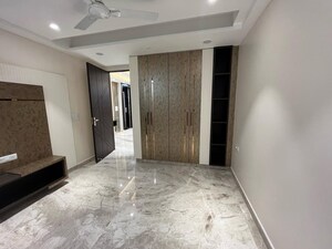 Room in 5 BHK Builder Floor at Model Town Phase 1 – for Sale