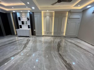 5 BHK Builder Floor For Sale in Model Town Phase 1