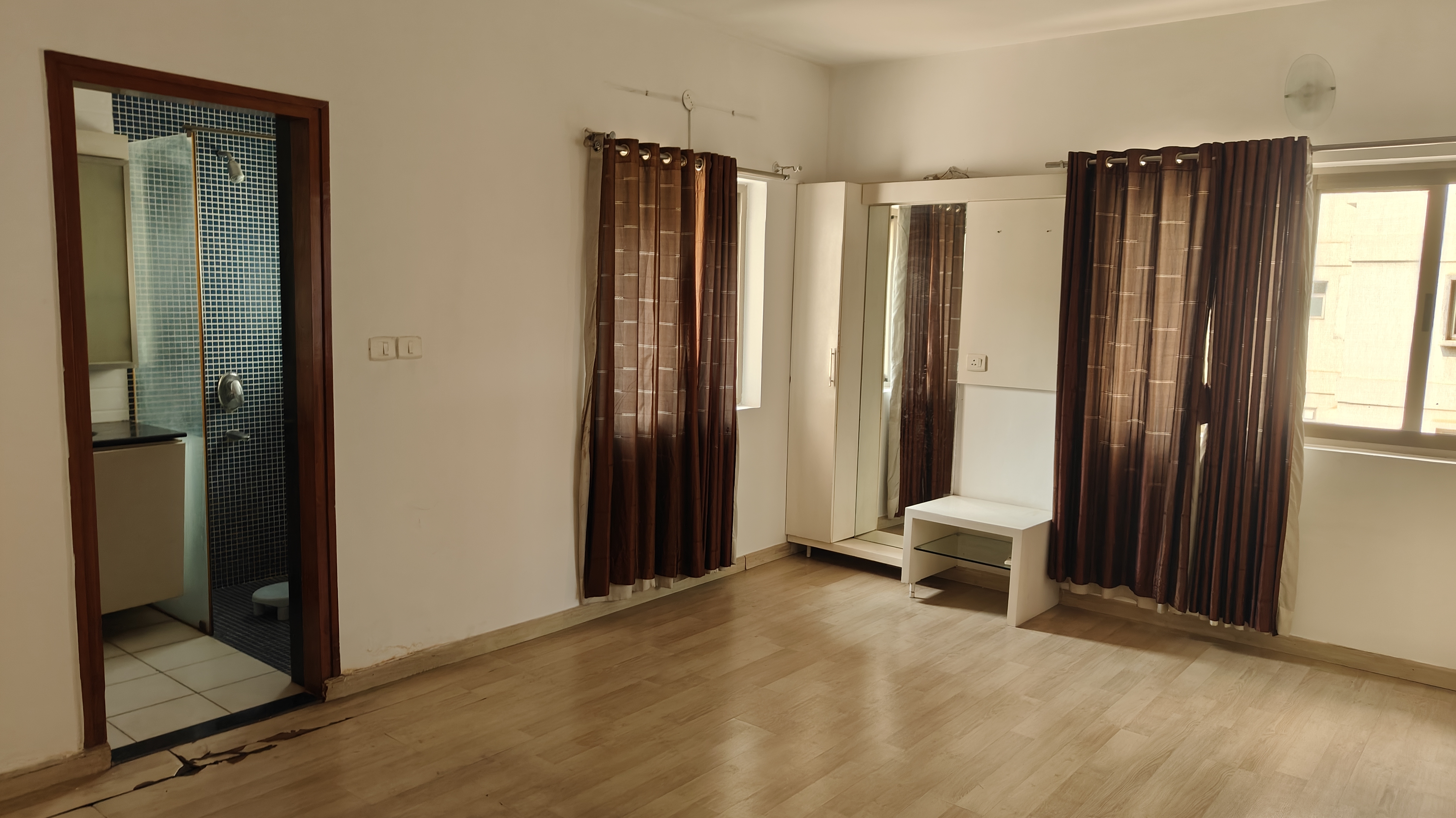 3 BHK + Servant Room Apartment For Sale in Bearys Lakeside Habitat