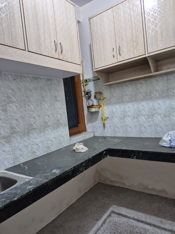 Balcony, mayur vihar 2.5 Bedroom 850 Sq.Ft. Builder Floor In Mayur Vihar Delhi 9233286