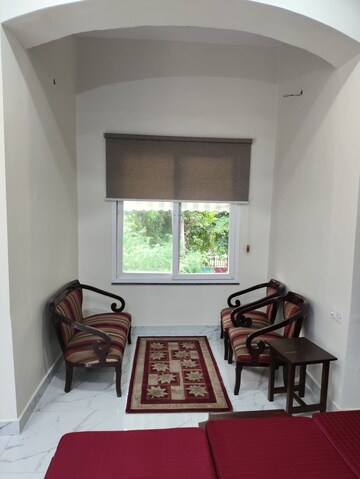 Living Room in 2.5 BHK Independent House at Sector 71 – for Rent