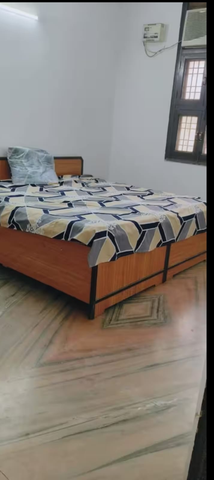 1 RkIndependent House For Rent in Sector 75