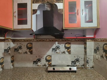 Kitchen in 1.5 BHK Independent House at Dwarka Mor – for Rent