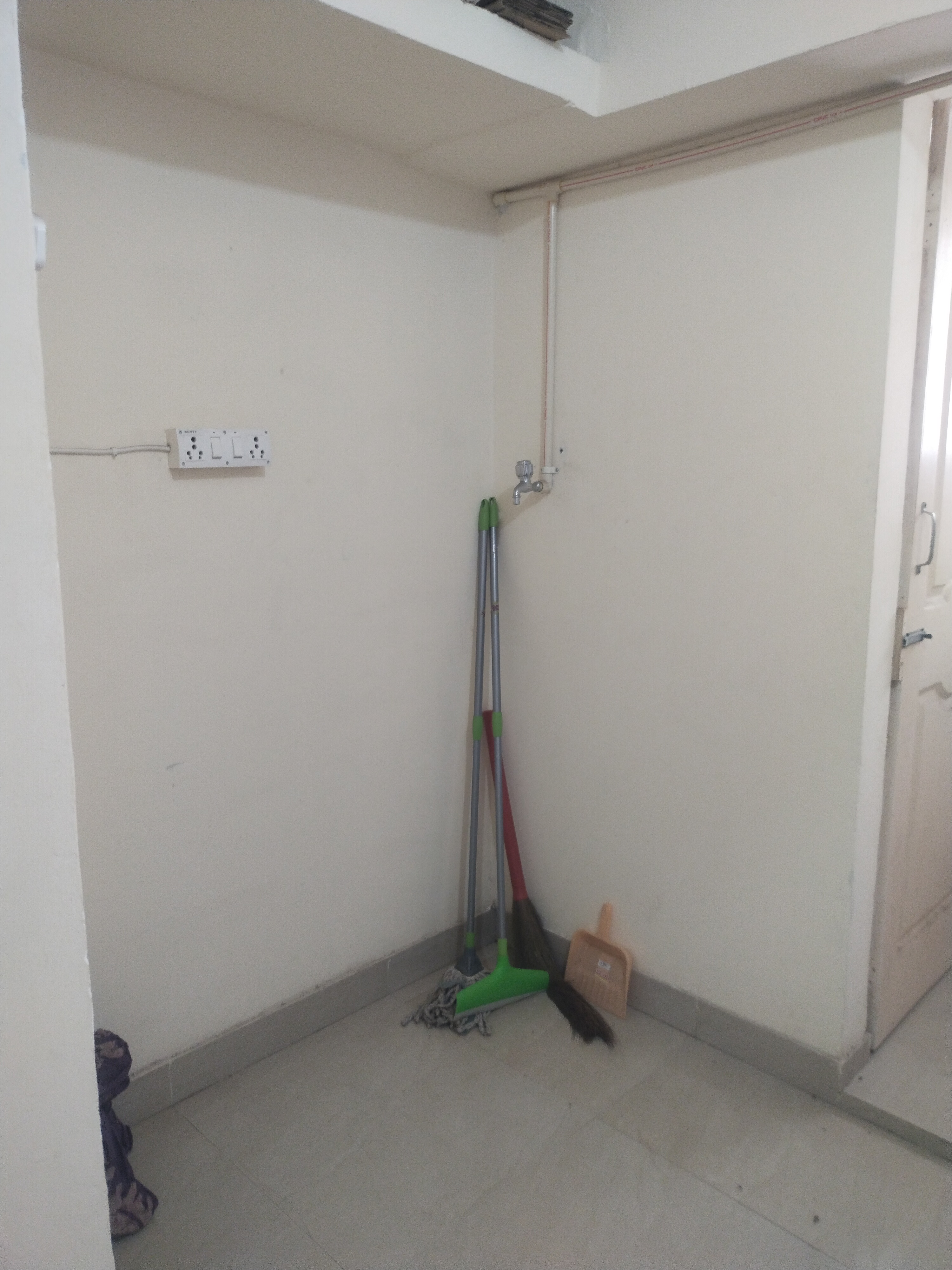 1 BHK + Study Room Apartment For Rent in Kurla East Nehru Nagar co