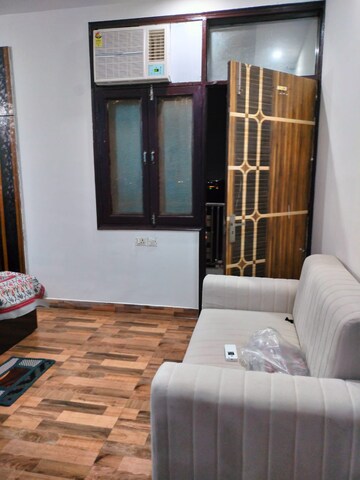 Living Room in 1 BHK Independent House at Sector 73 – for Rent