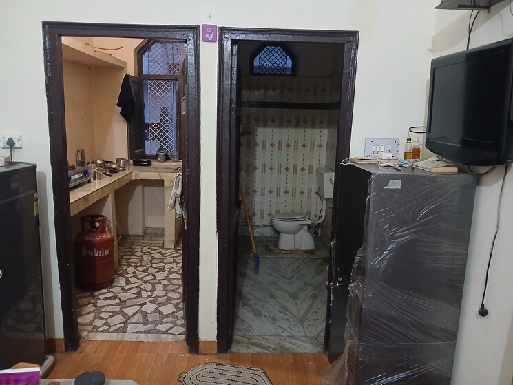 Living Room, sector 13 1 RK 160 Sq.Yd. Builder Floor In Sector 13 Hisar 9233349