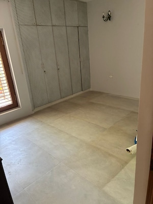 Room in 1 BHK Apartment at Sector 23 Dwarka – for Sale