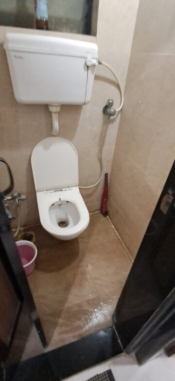 Bathroom in 4 BHK Apartment at Thakur Jewel Tower, Kandivali East – for Rent