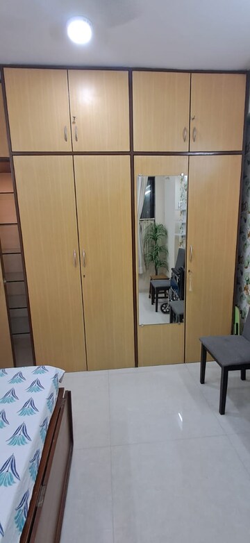 Furnished Amenities in 4 BHK Apartment at Thakur Jewel Tower, Kandivali East – for Rent