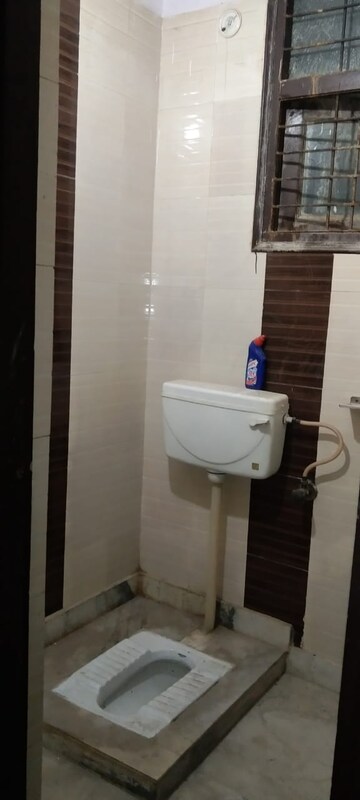 Bathroom in 1 BHK Builder Floor at Mehrauli – for Rent