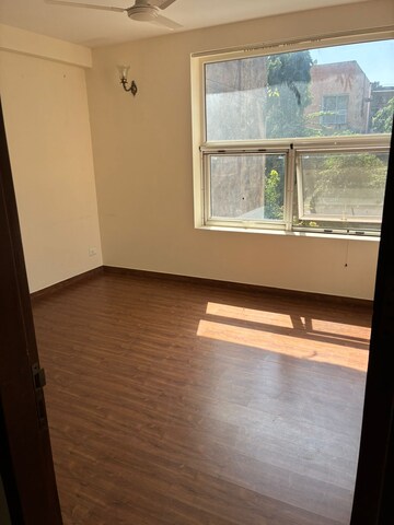 Room in 1 BHK Apartment at Sector 23 Dwarka – for Rent