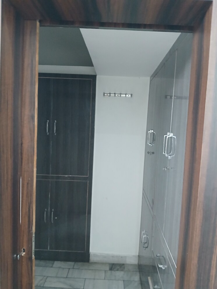 Room, sector 13 2 Bedroom 160 Sq.Yd. Builder Floor In Sector 13 Hisar 9233362