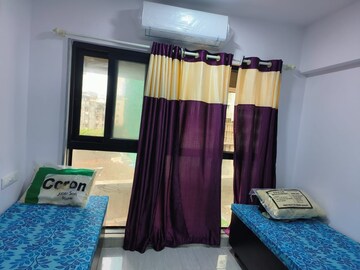 Bedroom in  Pg at Mahalaxmi – for Rent
