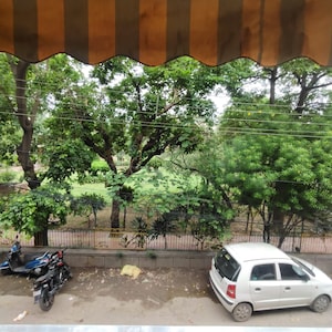 Parking in 3 BHK Builder Floor at Malviya Nagar – for Rent