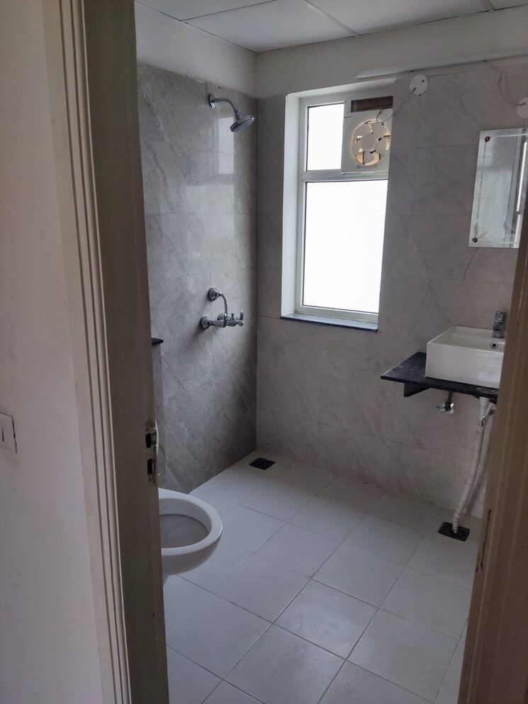 Bathroom, highland-park-chandigarh 2 Bedroom 1350 Sq.Ft. Builder Floor In Bhabat Zirakpur 9233389