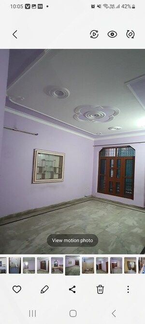 Room in 2.5 BHK Independent House at Sector 8 – for Rent