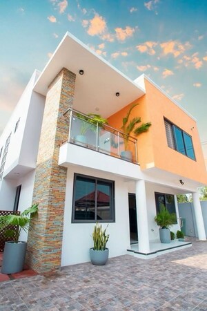 4 BHK Villa For Sale in Mysore Road