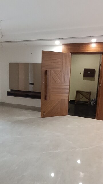 Living Room in 3 BHK Builder Floor at Sector 46 – for Sale