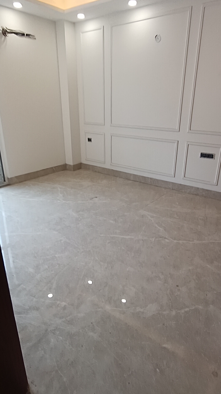 3 BHK + Servant Room Builder Floor For Sale in Sector 46