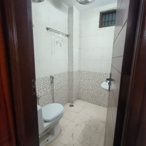 Bathroom in 1 BHK Builder Floor at Malviya Nagar – for Rent