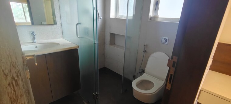Bathroom, veena-saaz 2.5 Bedroom 1365 Sq.Ft. Apartment In Kandivali East Mumbai 9233453