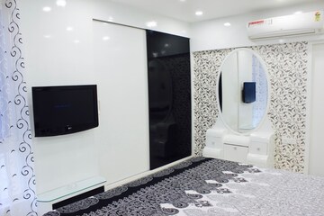 Room in 4 BHK Apartment at Meenakshi Sky Lounge, Kothaguda – for Sale