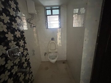 Bathroom in 3 BHK Apartment at Shree Niketan, Kandivali West – for Sale