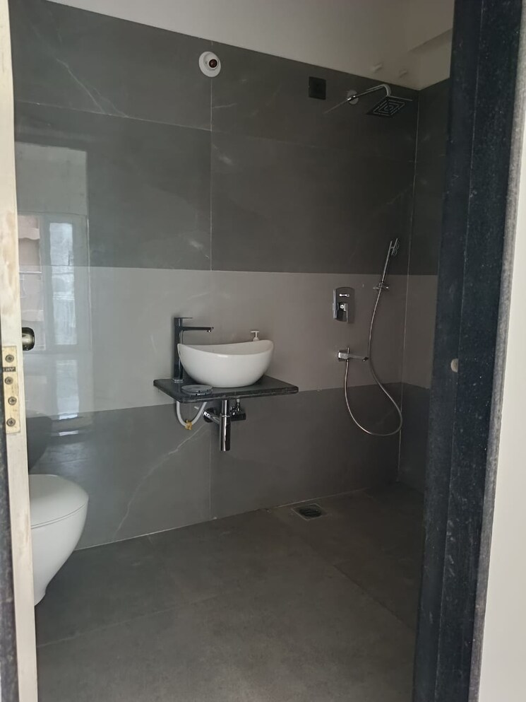 Bathroom, goregaon west 3 Bedroom 982 Sq.Ft. Apartment In Goregaon West Mumbai 9233586