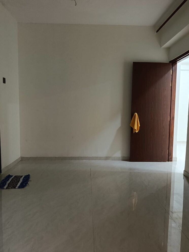 Room, goregaon west 3 Bedroom 982 Sq.Ft. Apartment In Goregaon West Mumbai 9233586
