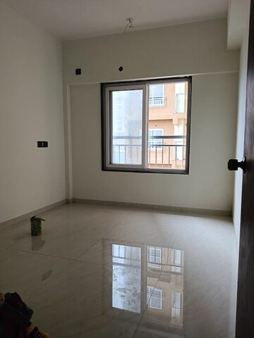 Room in 3 BHK Apartment at Goregaon West – for Rent