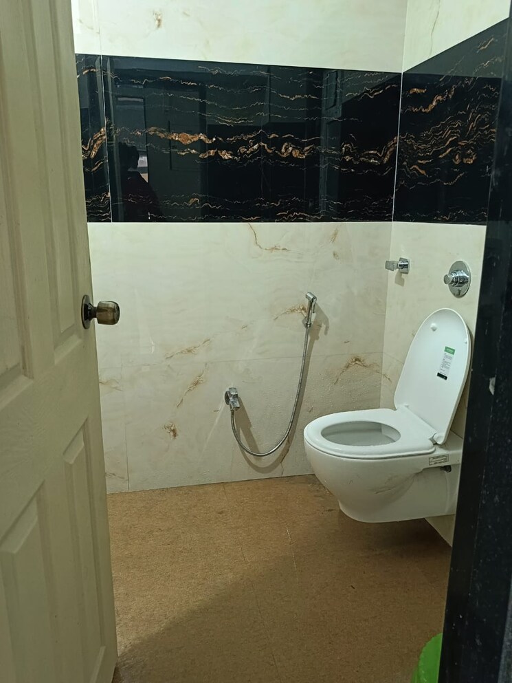 Bathroom, goregaon west 3 Bedroom 982 Sq.Ft. Apartment In Goregaon West Mumbai 9233586