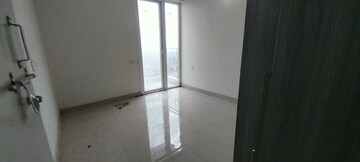 Room in 3 BHK Apartment at Signature Global Golf Greens, Sector 79 – for Rent