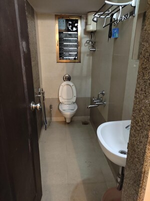 Bathroom in 2 BHK Apartment at Shree Niketan, Kandivali West – for Sale